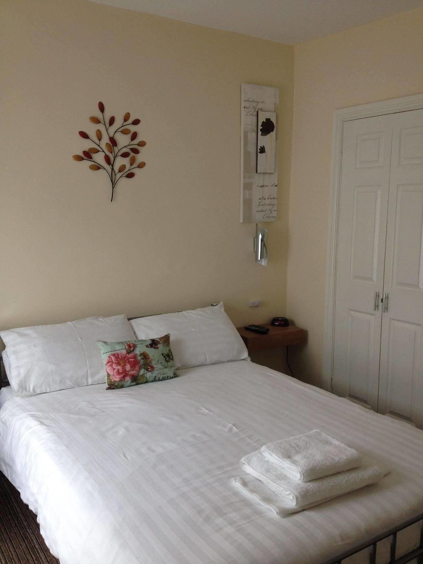 The Guesthouse At Shepshed Bagian luar foto
